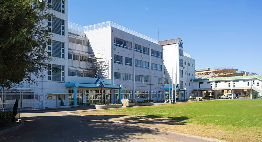 市内の全学校へ緊急配布物をお届け